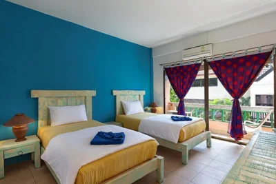 Standard Twin Room — Casa Brazil